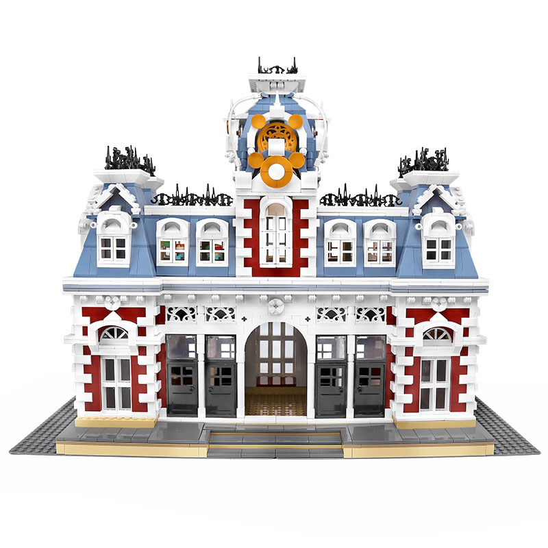 Mould King 11004 The Station of The Dreamland